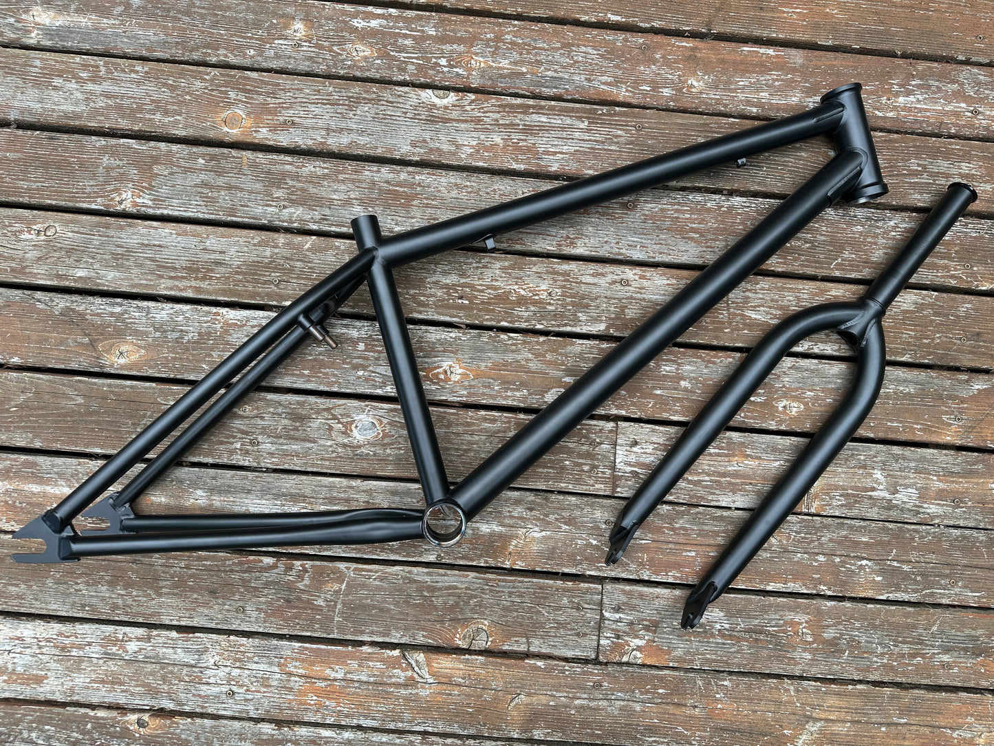 Glimmer Sample Frame - Dark Black with fork - USA / Taiwanese Frames